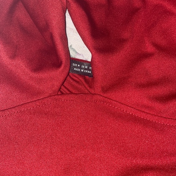 Off Shoulder tie Front Crop Top - Picture 2 of 2